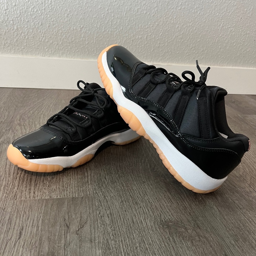 Nike Jordan 11 Redtro Mid Bleached Coral